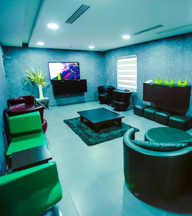 Standard Greenroom